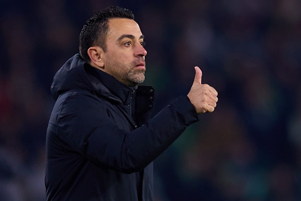 Xavi cảnh báo Barca về cuộc đua với Real Madrid_695c29af54f62.jpeg