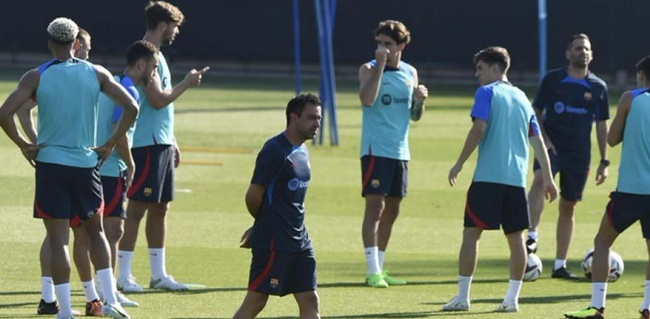 Xavi chưa thể cùng Barca đến Mỹ_695c3b6921f4f.jpeg