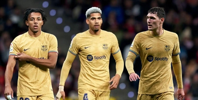 Xavi lo lắng về hàng phòng ngự của Barcelona_695bf947902e5.jpeg