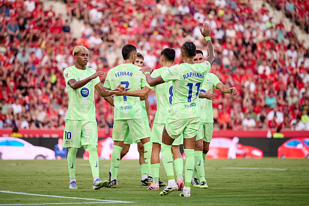 Yamal rực sáng giúp Barca giành thắng lợi hủy diệt_695b6eded4798.jpeg