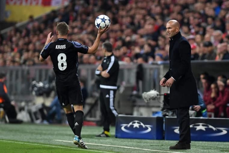 Zidane: “Tôi chưa bao giờ thấy cậu ấy để mất bóng”_695c16182c6be.jpeg