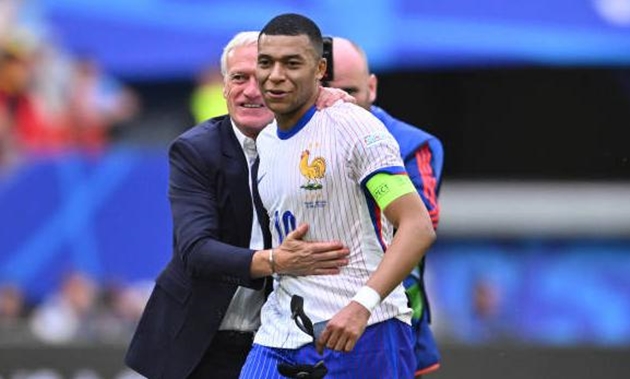 Deschamps bảo vệ Mbappe trước chỉ trích lười chạy tại Real_69848661a058f.jpeg
