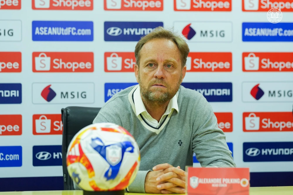 Đình Bắc vắng mặt ở trận CAHN thắng Tampines Rovers, HLV Polking nêu lý do_698486bbb0b7f.webp