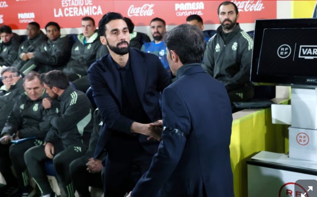 HLV Arbeloa mặt lạnh lùng khi Mbappe ghi bàn_698487dc266e4.jpeg